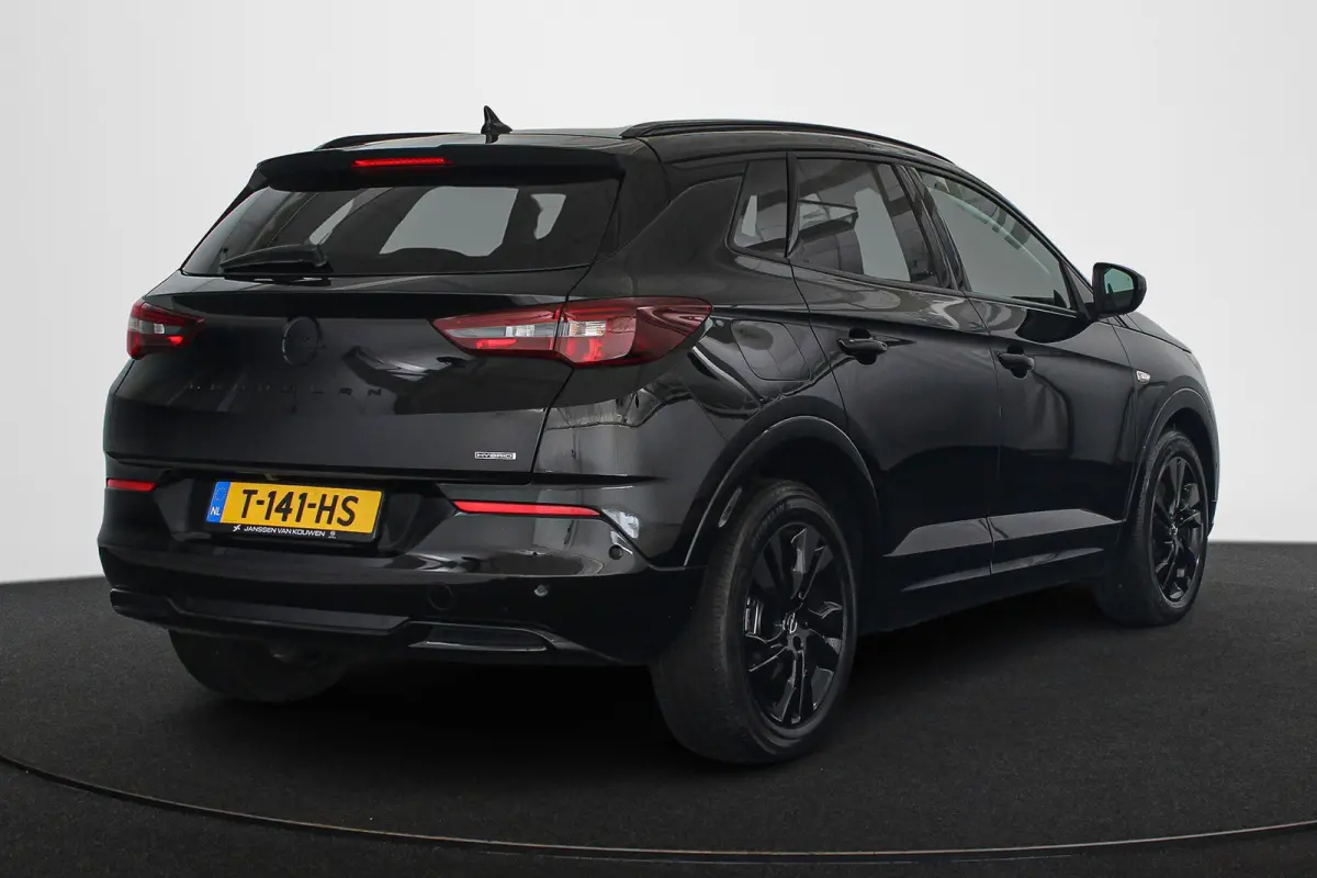 1.6 Turbo Plug-In Hybrid Level 4 GS Stuur-Stoelverwarming Camera Keyless IntelliLux Koplampen