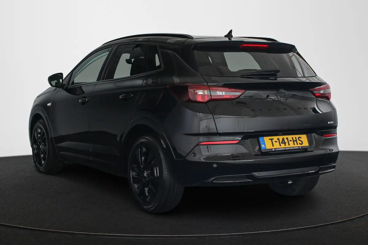 1.6 Turbo Plug-In Hybrid Level 4 GS Stuur-Stoelverwarming Camera Keyless IntelliLux Koplampen