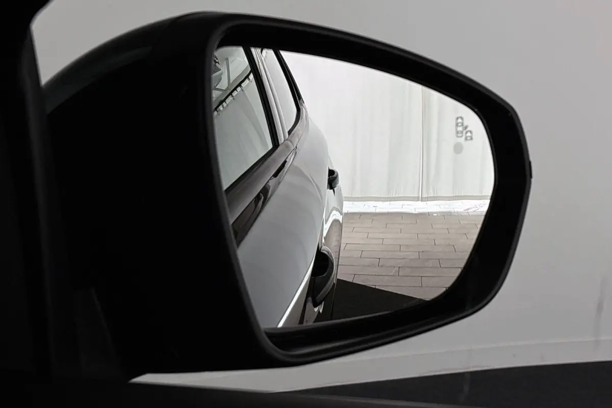 1.6 Turbo Plug-In Hybrid Level 4 GS Stuur-Stoelverwarming Camera Keyless IntelliLux Koplampen