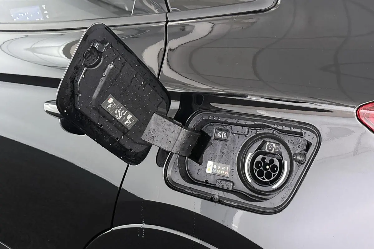 1.6 Turbo Plug-In Hybrid Level 4 GS Stuur-Stoelverwarming Camera Keyless IntelliLux Koplampen