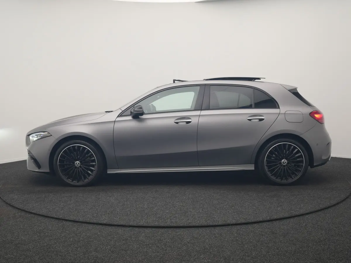 250 e AMG Line PHEV 218pk FACELIFT Dealer O.H. | Panodak | Multi Beam LED | Camera | Alcantara Sportstoelen Verwarmd | Keyless | Sfeerverlichting | Apple Carplay | Cruise Control | Navigatie