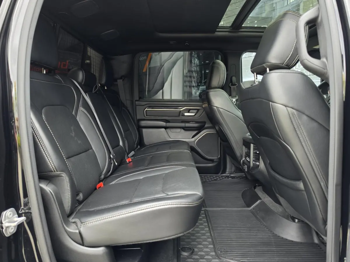 1500 4X4 5.7 V8 4x4 Crew Cab Rebel