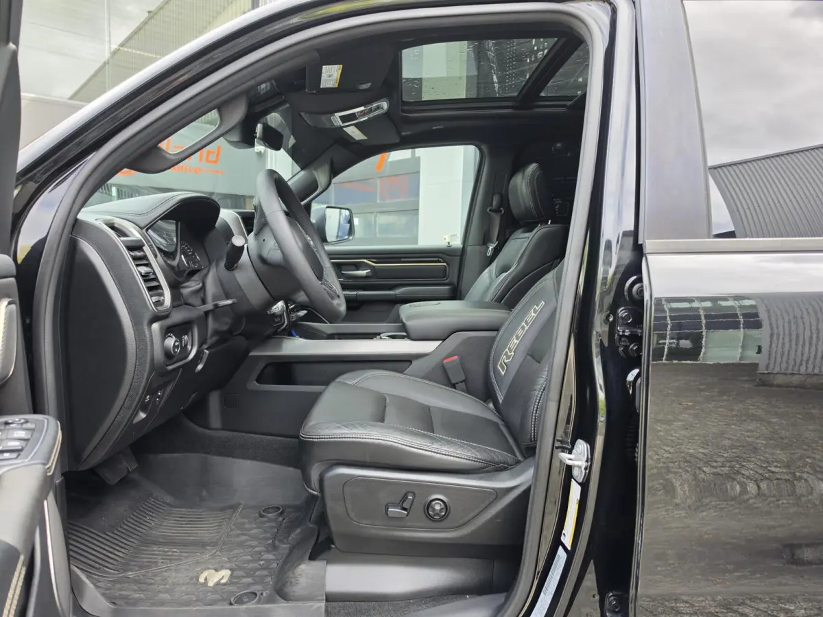 1500 4X4 5.7 V8 4x4 Crew Cab Rebel