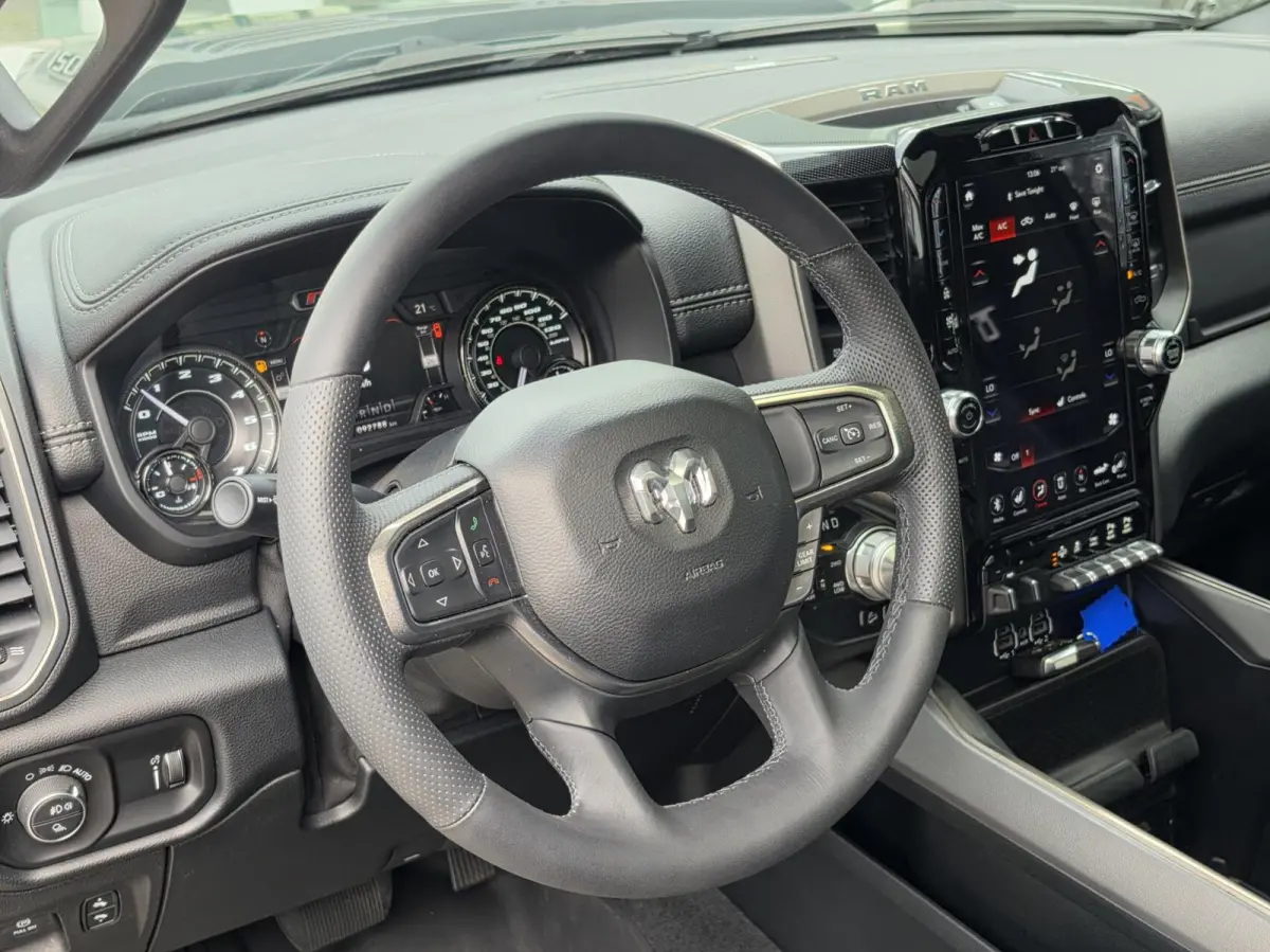 1500 4X4 5.7 V8 4x4 Crew Cab Rebel