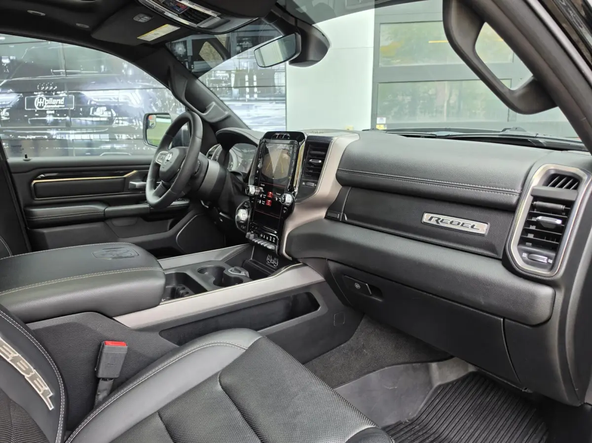 1500 4X4 5.7 V8 4x4 Crew Cab Rebel
