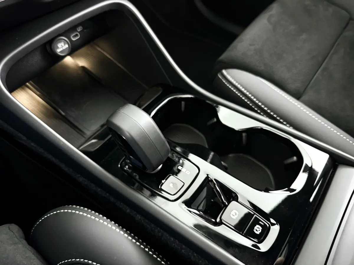 B4 Plus Black Edition | Panoramadak | 360° camera | Harman Kardon | Stoel- en stuurverwarming | Trekhaak