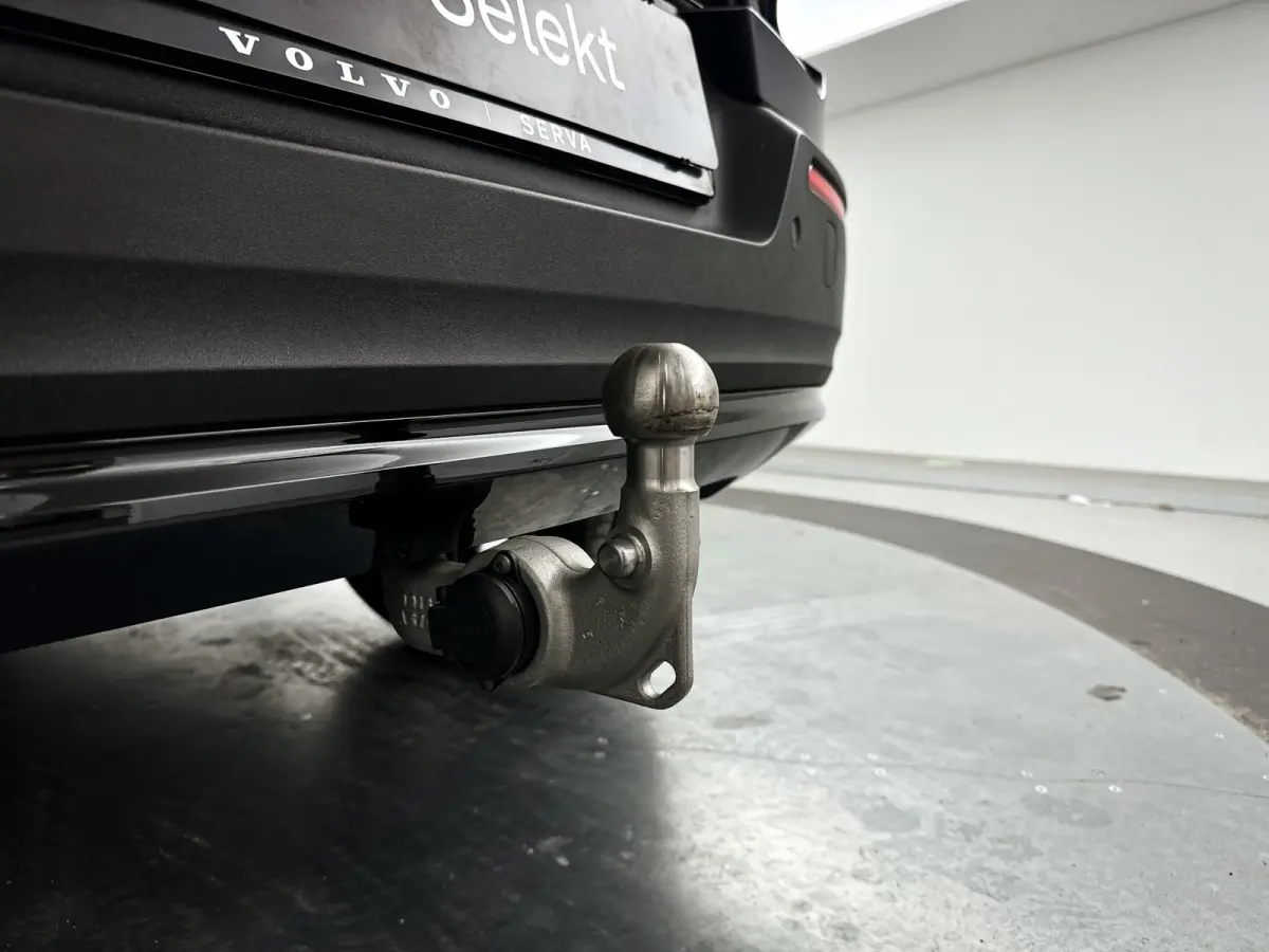 B4 Plus Black Edition | Panoramadak | 360° camera | Harman Kardon | Stoel- en stuurverwarming | Trekhaak