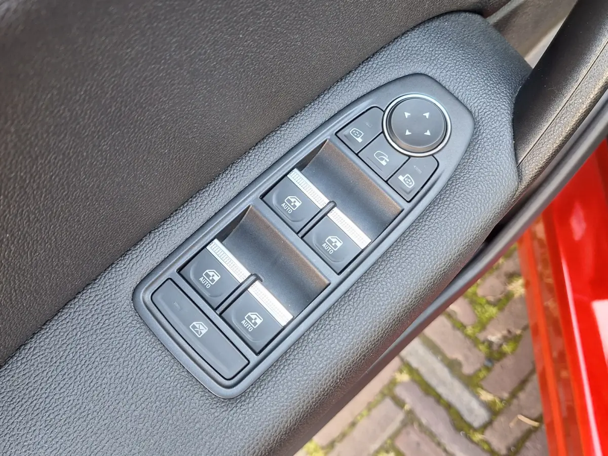 1.0 TCe 100 Intens /Navi/Apple/Android/Clima/Pdc/Garantie