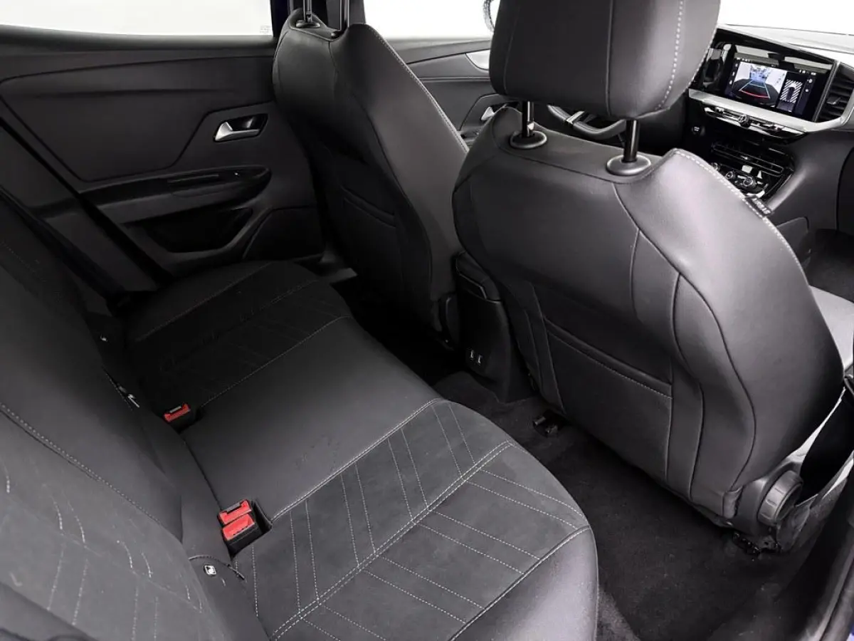 1.2T 145pk Hybrid GS Automaat Winterpakket/Camera/ Alcantara/Ecc/Ad.Cruise/Keyless/Blindspot/CarPlay  Nieuwe model