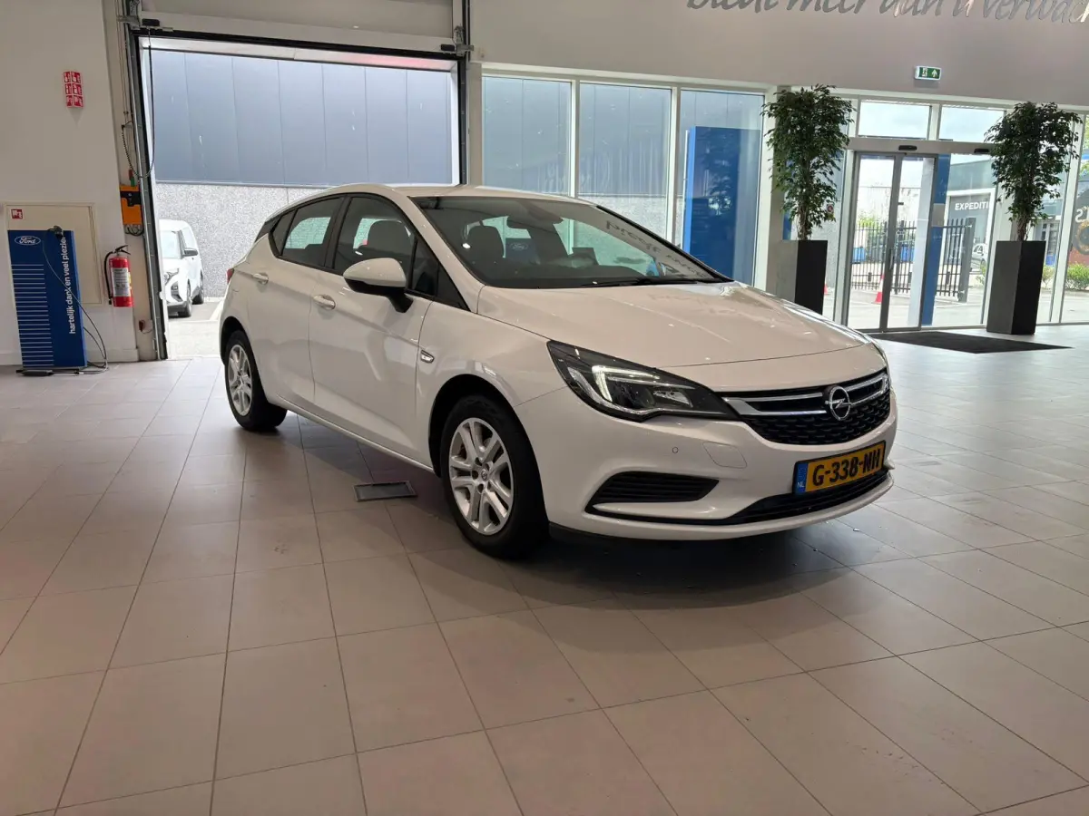 1.0 Turbo Online Edition PARKEER SENSOREN VOOR EN ACHTER | CRUISE CONTROL |