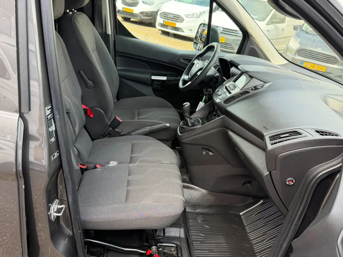 1.5 TDCI 101PK L1 Trend / Sync 3 / 3 zits / Camera / Voorruit verwarming
