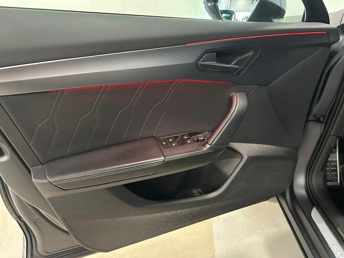 2.0 TSI 4DRIVE VZ | AMBIANCE | LEDER | CAMERA | MAT BLAUW