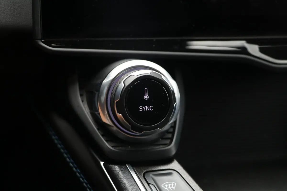 1.5 Plugin AdaptiveCruise 360View MemoryZetels Panodak AppleCarplay Blindspot PrivacyGlass 106000KM BJ2021