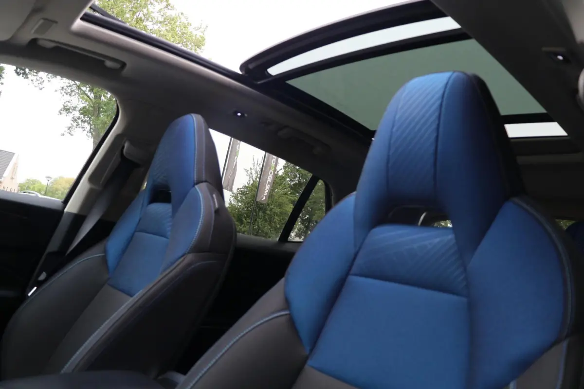 1.5 Plugin AdaptiveCruise 360View MemoryZetels Panodak AppleCarplay Blindspot PrivacyGlass 106000KM BJ2021