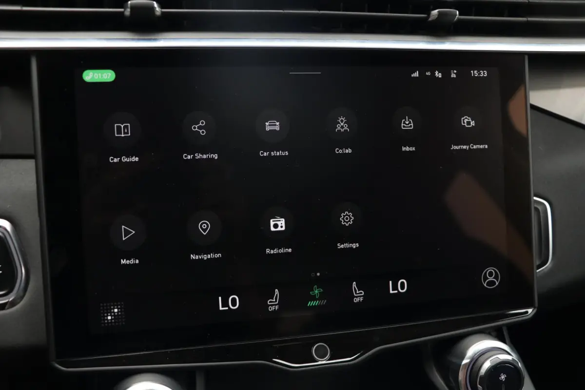 1.5 Plugin AdaptiveCruise 360View MemoryZetels Panodak AppleCarplay Blindspot PrivacyGlass 106000KM BJ2021