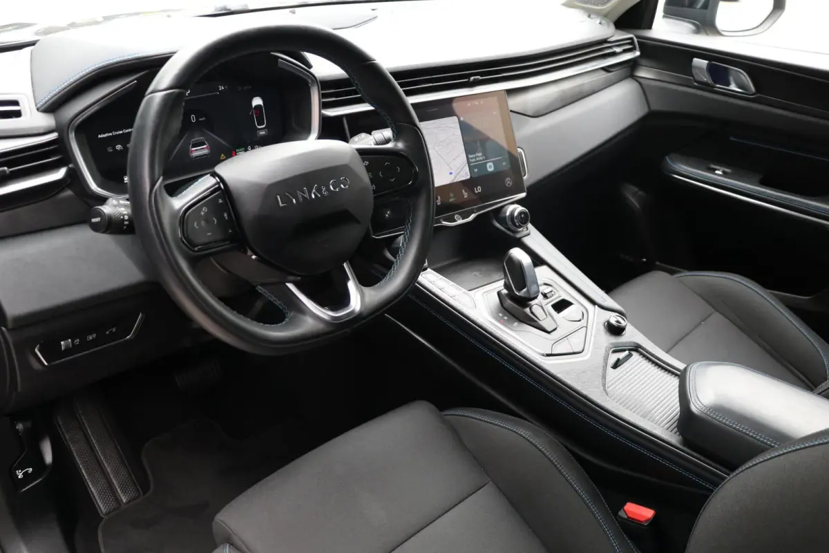 1.5 Plugin AdaptiveCruise 360View MemoryZetels Panodak AppleCarplay Blindspot PrivacyGlass 106000KM BJ2021