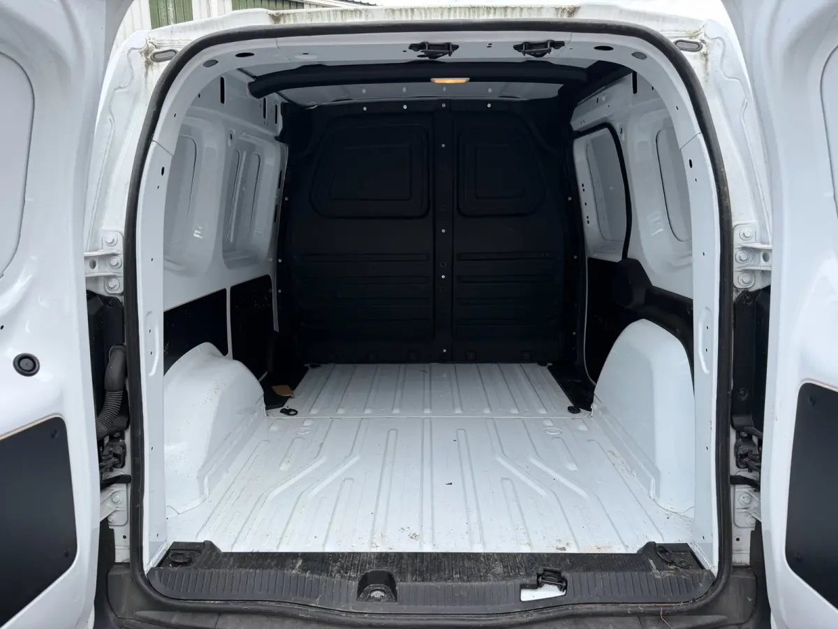 1.5 Blue dCi 95PK Comfort L1 / App connect / PDC / Multi stuur
