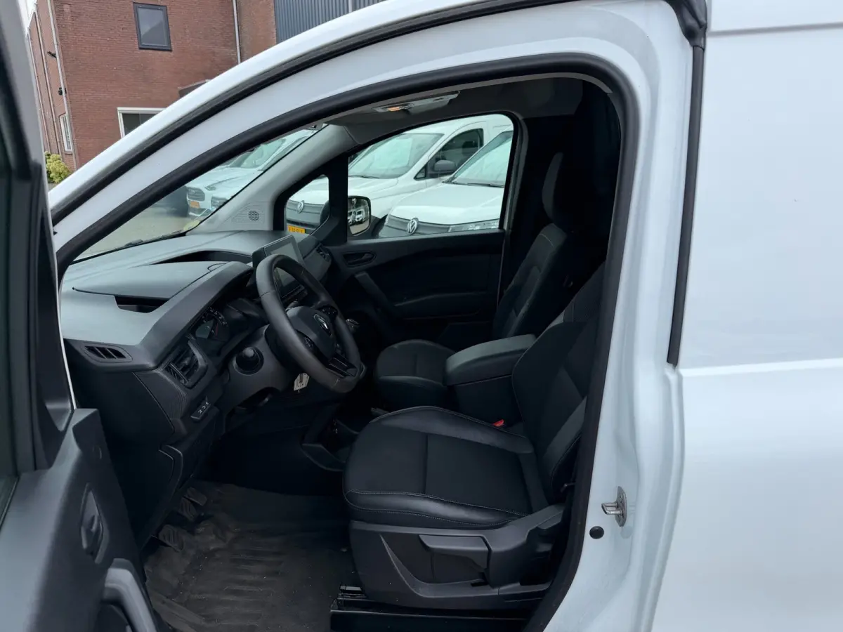 1.5 Blue dCi 95PK Comfort L1 / App connect / PDC / Multi stuur