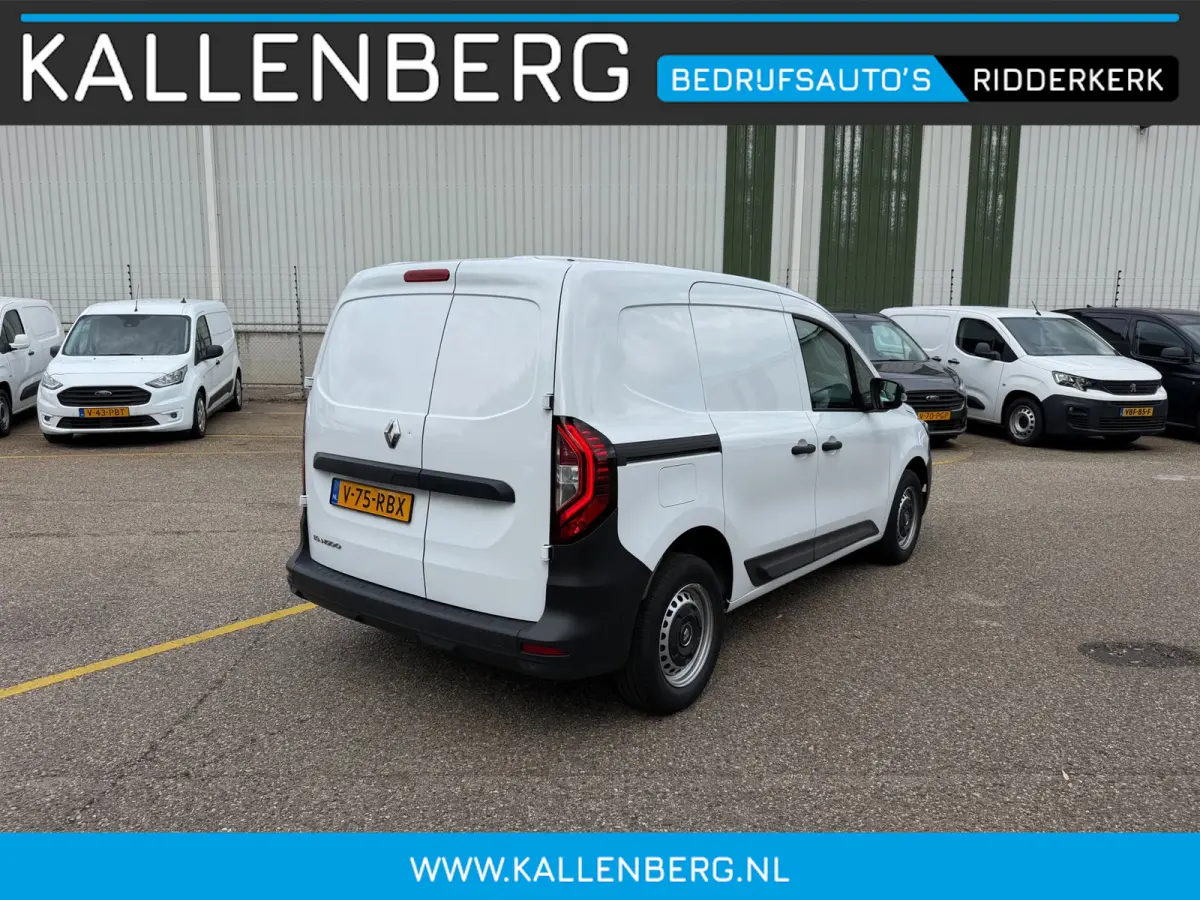 1.5 Blue dCi 95PK Comfort L1 / App connect / PDC / Multi stuur
