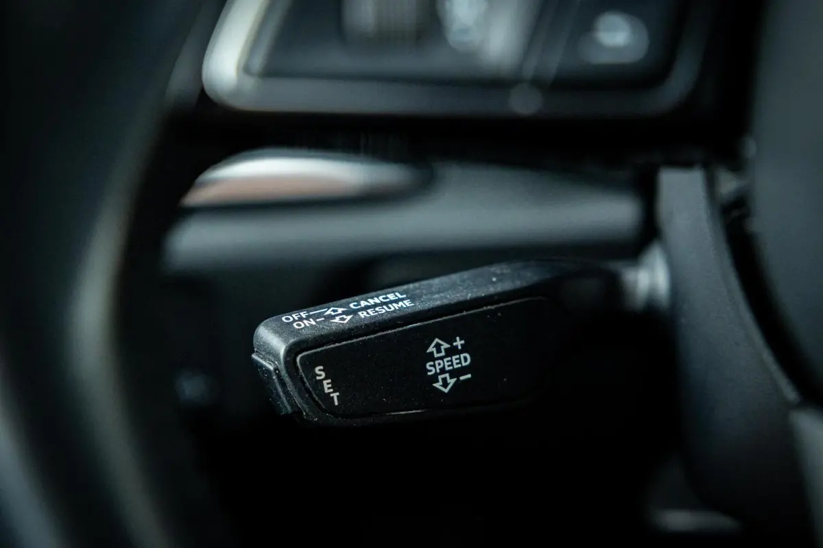 1.4 TFSI CoD Sport S Line Edition|Dealer O