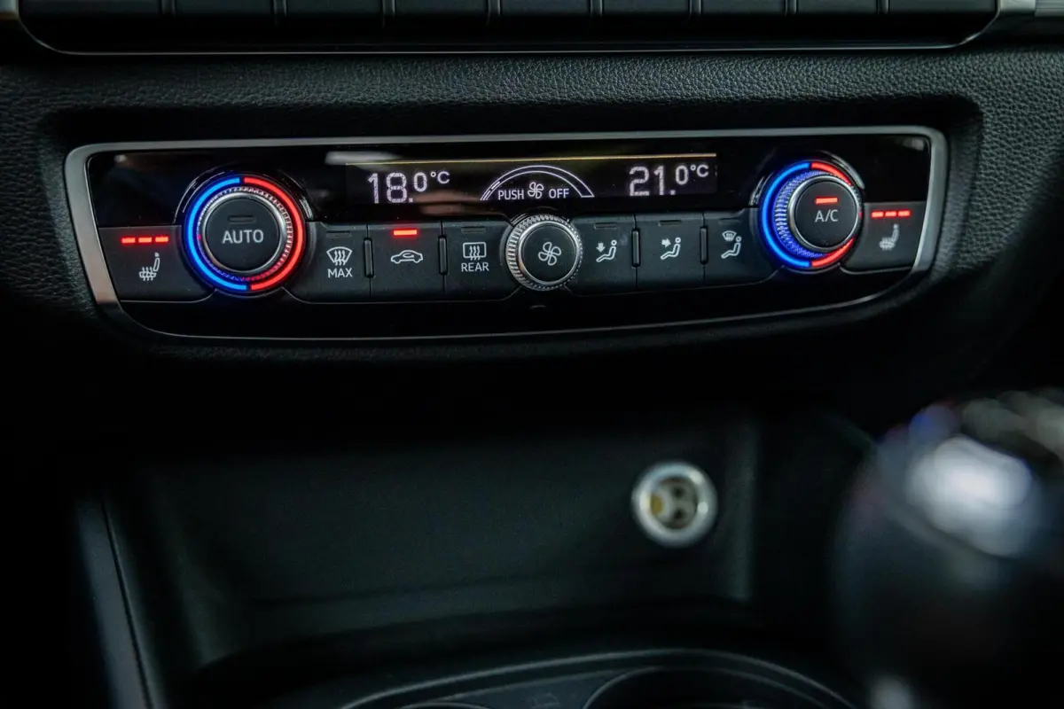 1.4 TFSI CoD Sport S Line Edition|Dealer O