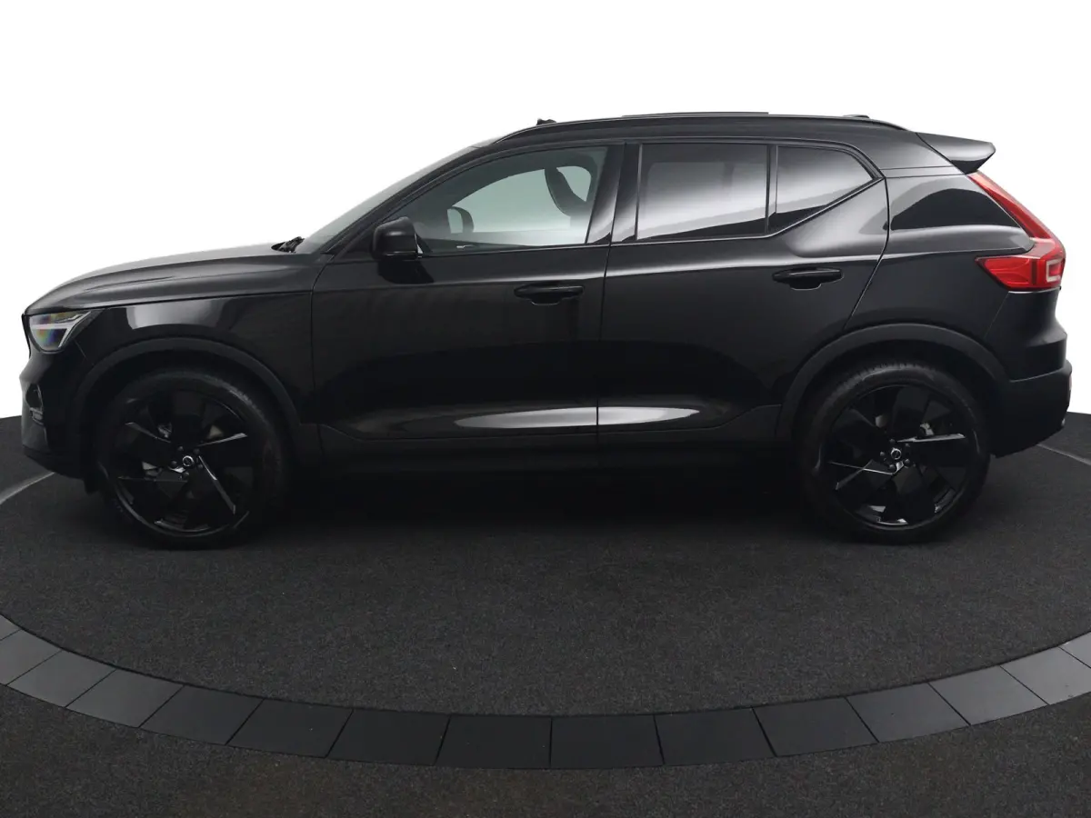 2.0 B4 Plus Black Edition | Trekhaak | Panoramadak | 360 Camera | Harman/Kardon |
