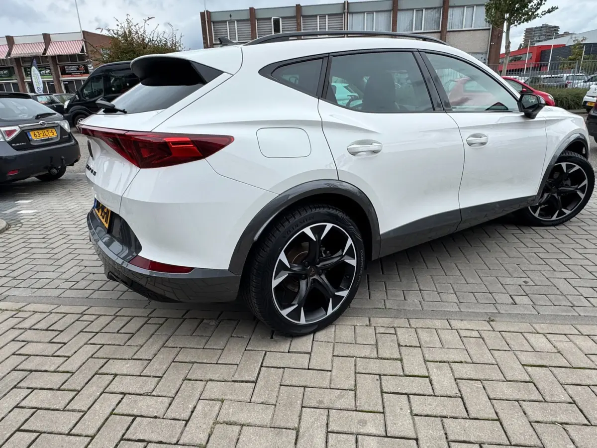 1.4 e-Hybrid Business