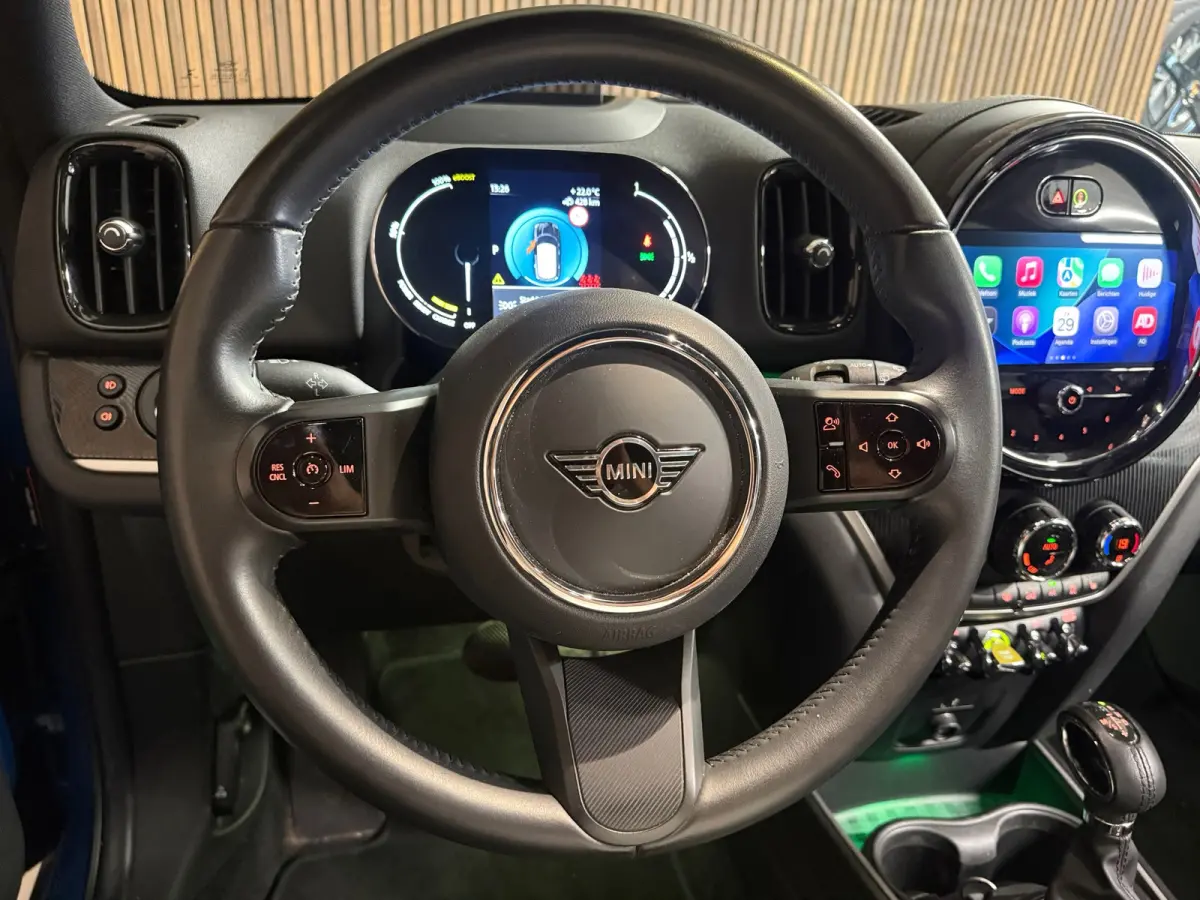 1.5 Cooper ALL4 MINI Yours
