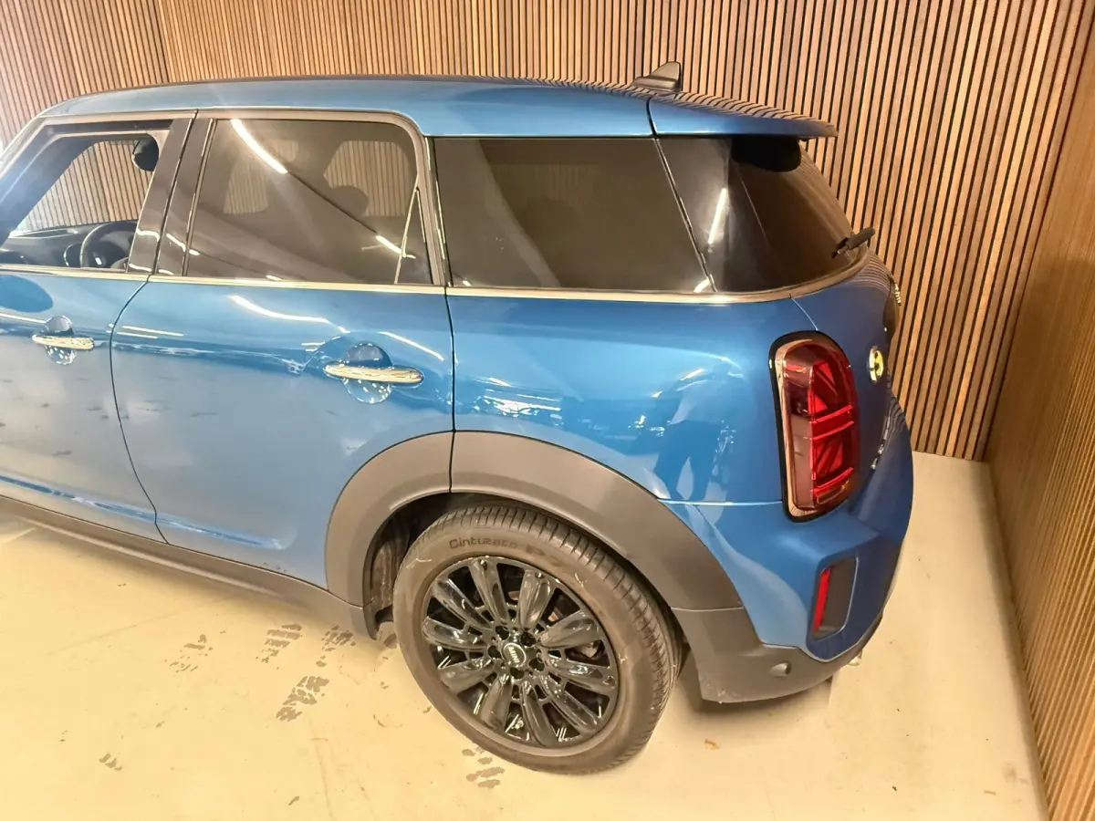 1.5 Cooper ALL4 MINI Yours