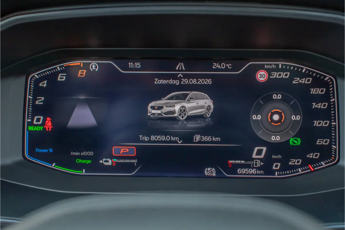 1.4 e-Hybrid 245pk VZ, Panoramadak, Carplay, Stoel & Stuurverwarming, Camera, Adaptive Cruise, Keyless.