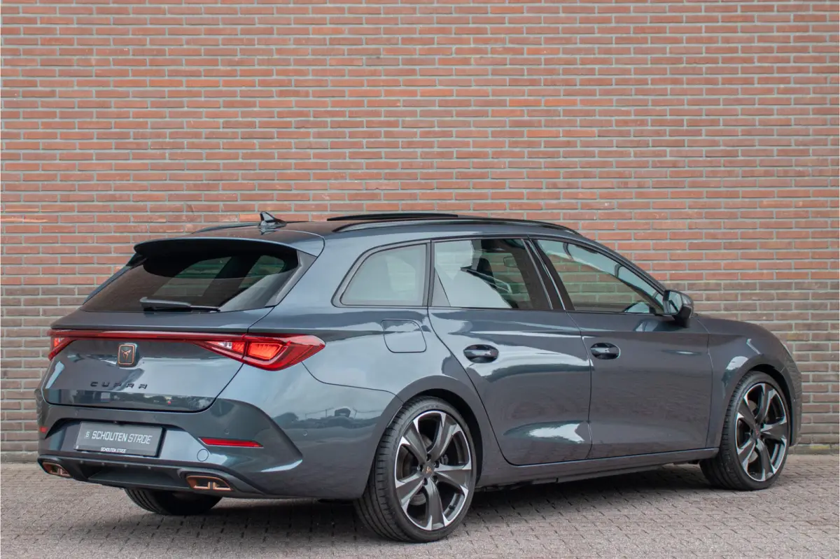 1.4 e-Hybrid 245pk VZ, Panoramadak, Carplay, Stoel & Stuurverwarming, Camera, Adaptive Cruise, Keyless.