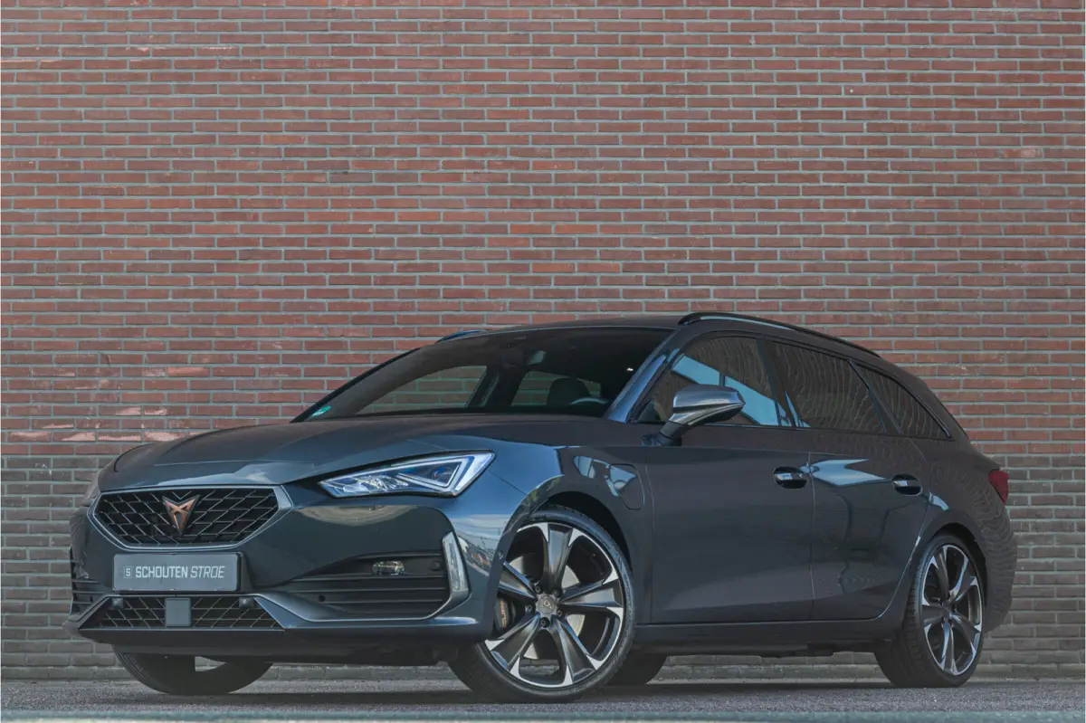 1.4 e-Hybrid 245pk VZ, Panoramadak, Carplay, Stoel & Stuurverwarming, Camera, Adaptive Cruise, Keyless.