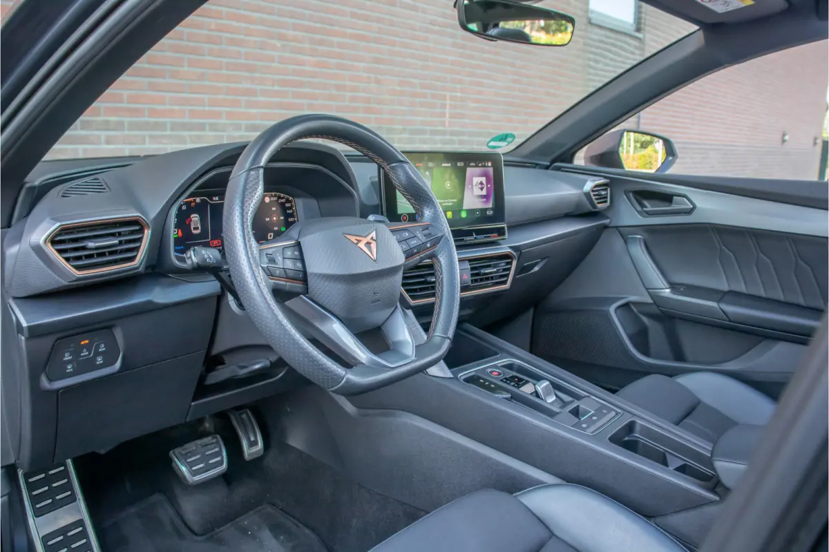 1.4 e-Hybrid 245pk VZ, Panoramadak, Carplay, Stoel & Stuurverwarming, Camera, Adaptive Cruise, Keyless.