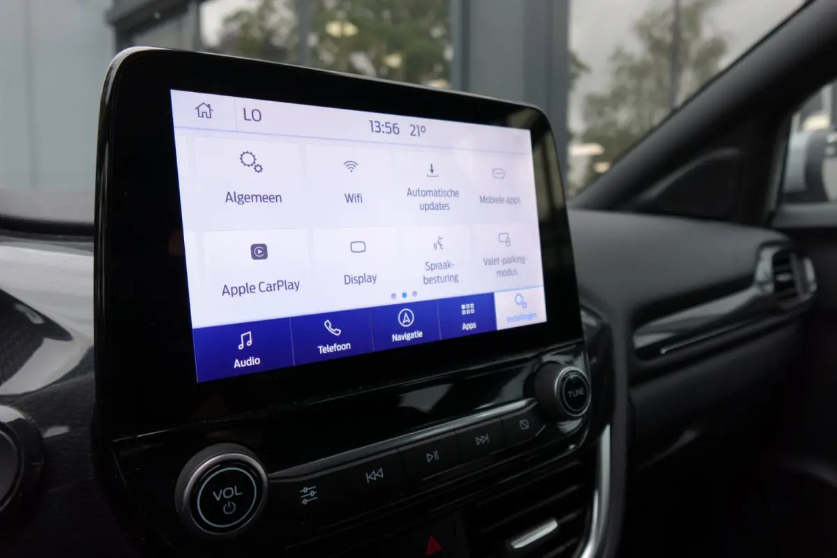 1.0 EcoBoost ST-Line PANO CAM CRUISE