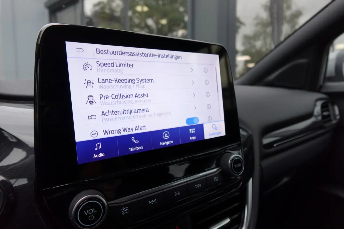 1.0 EcoBoost ST-Line PANO CAM CRUISE