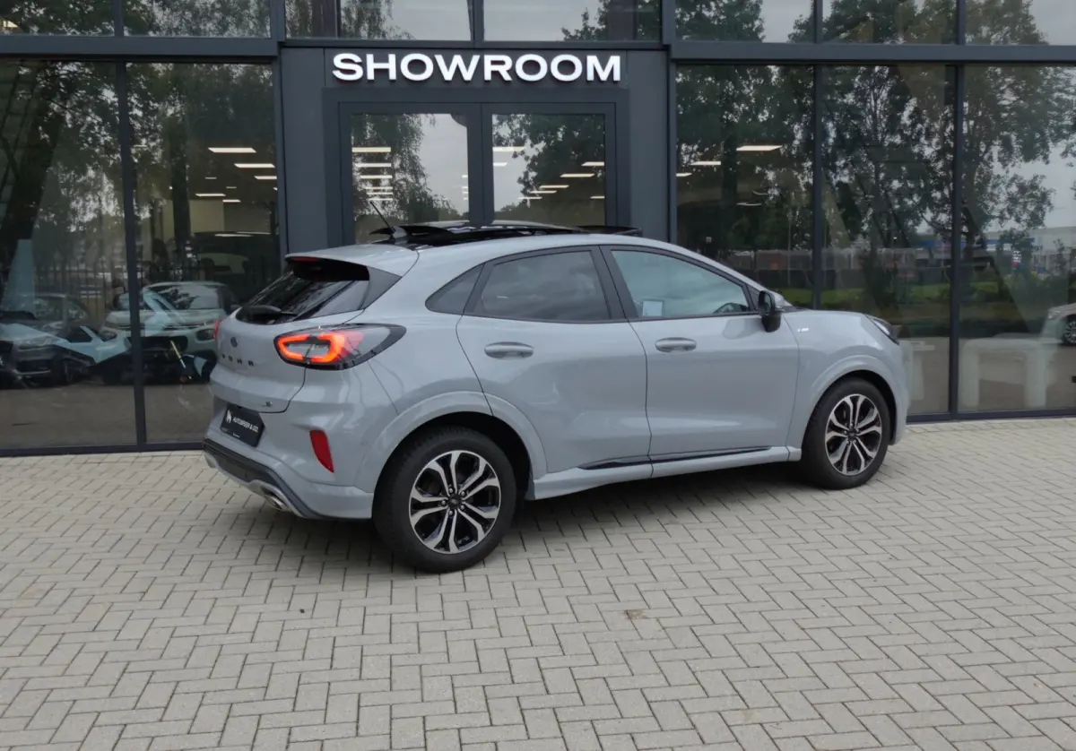 1.0 EcoBoost ST-Line PANO CAM CRUISE