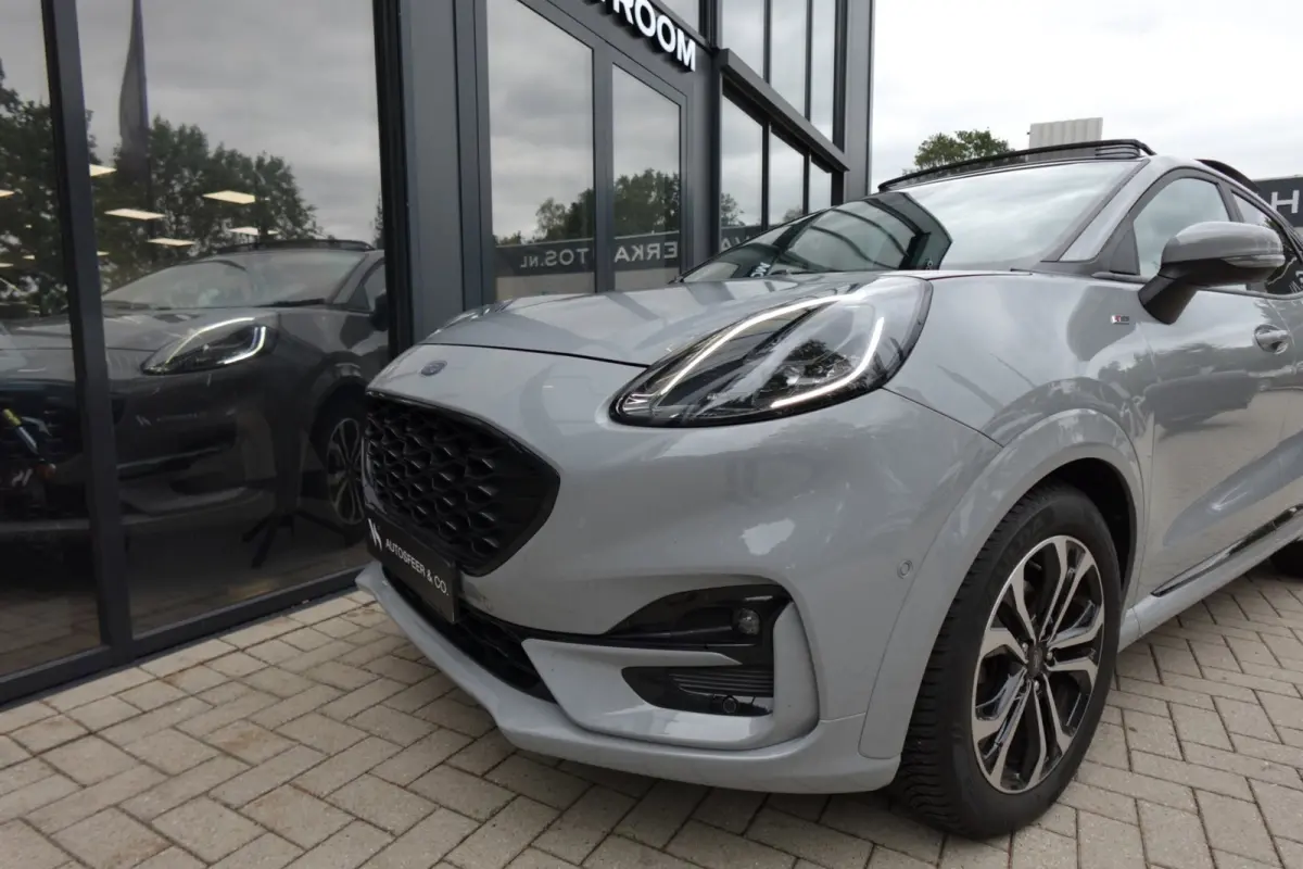 1.0 EcoBoost ST-Line PANO CAM CRUISE