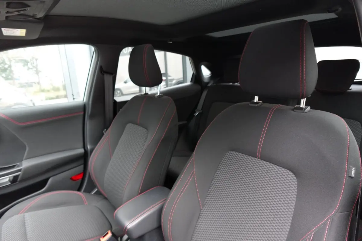 1.0 EcoBoost ST-Line PANO CAM CRUISE