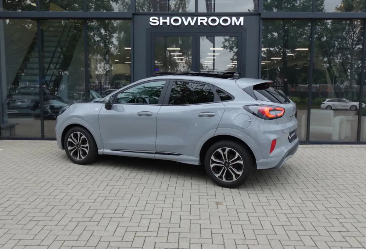 1.0 EcoBoost ST-Line PANO CAM CRUISE