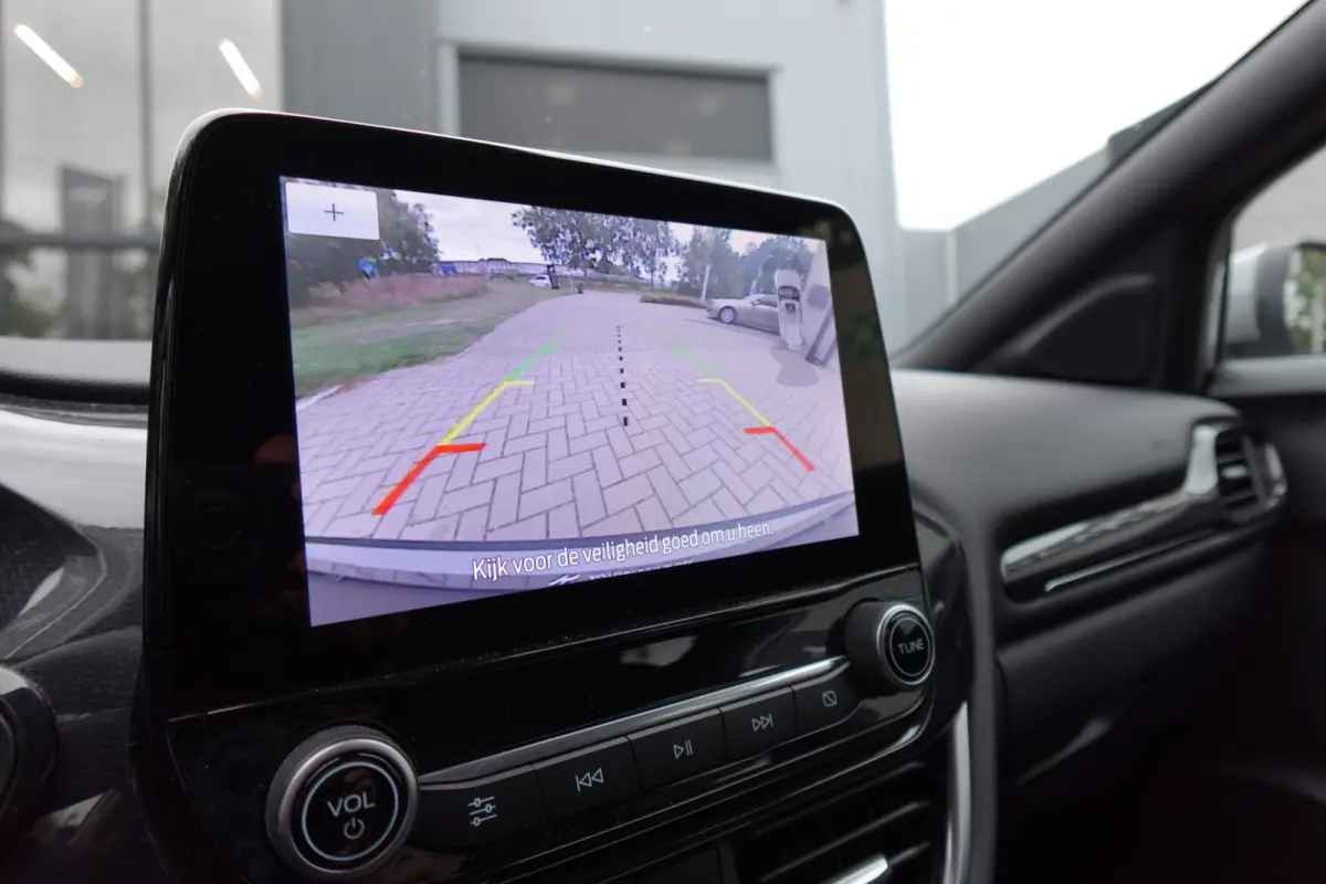 1.0 EcoBoost ST-Line PANO CAM CRUISE