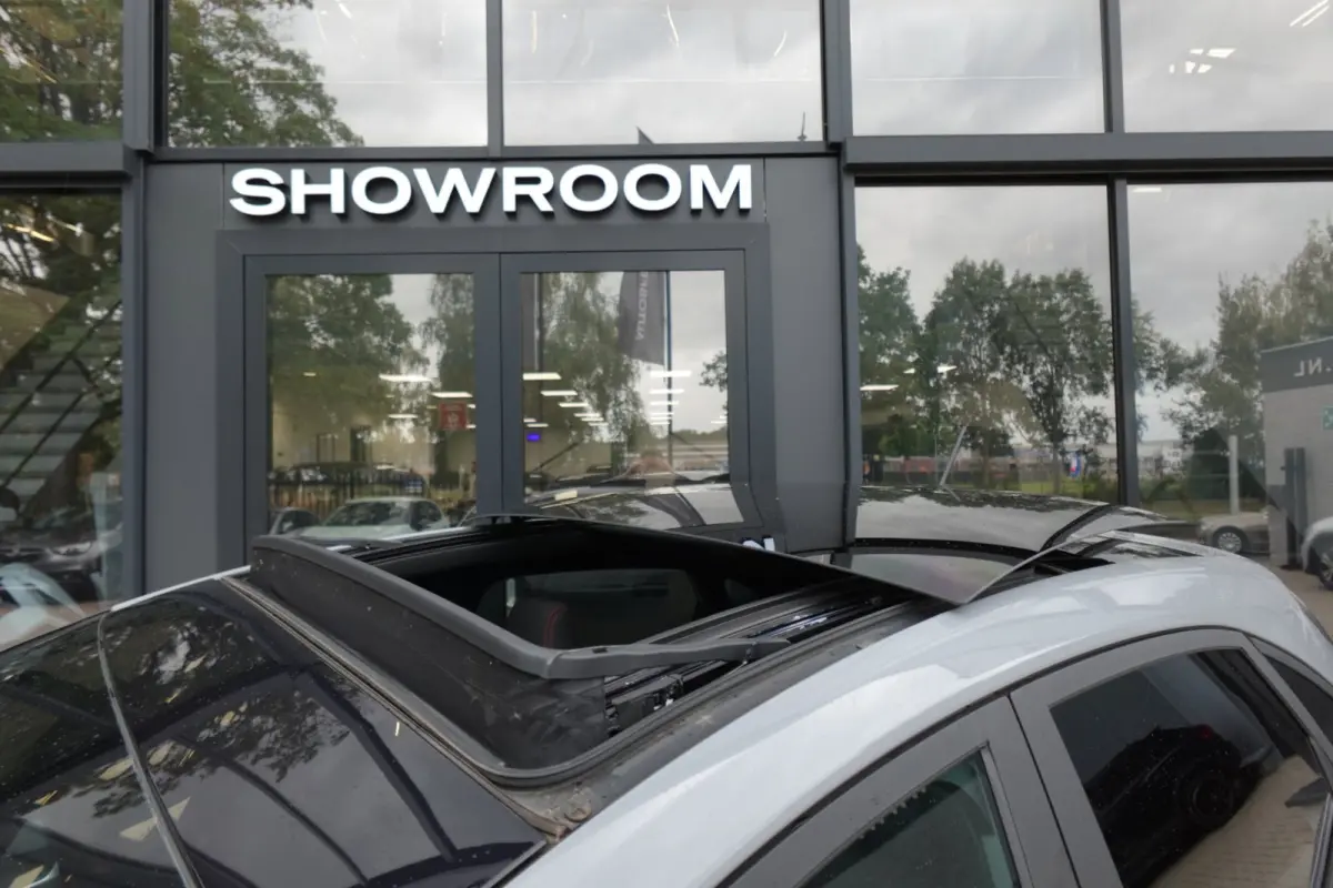 1.0 EcoBoost ST-Line PANO CAM CRUISE