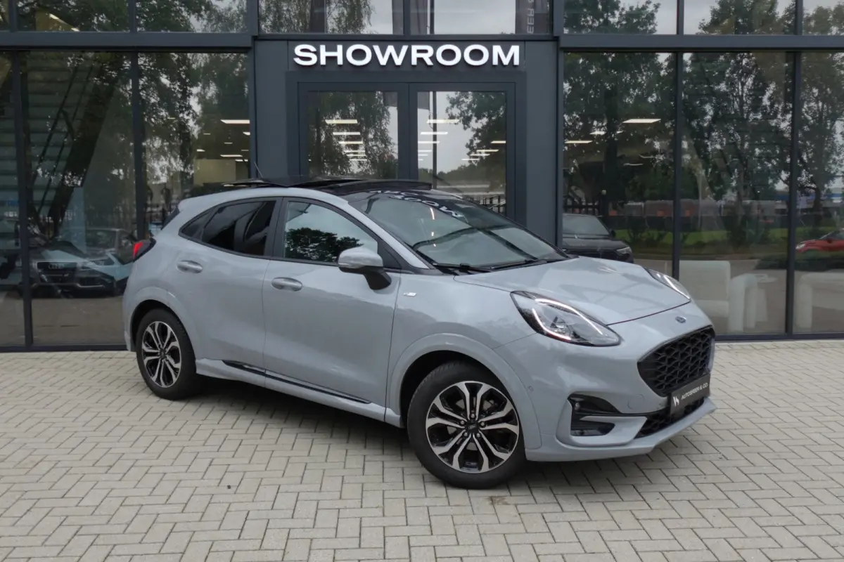 1.0 EcoBoost ST-Line PANO CAM CRUISE