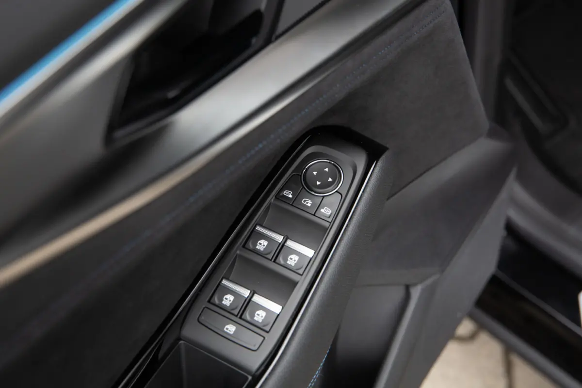 1.2 E-Tech full hybrid 200 esprit Alpine , Adap. cruise, Voorruitverwarming, Achteruitrijcamera,
