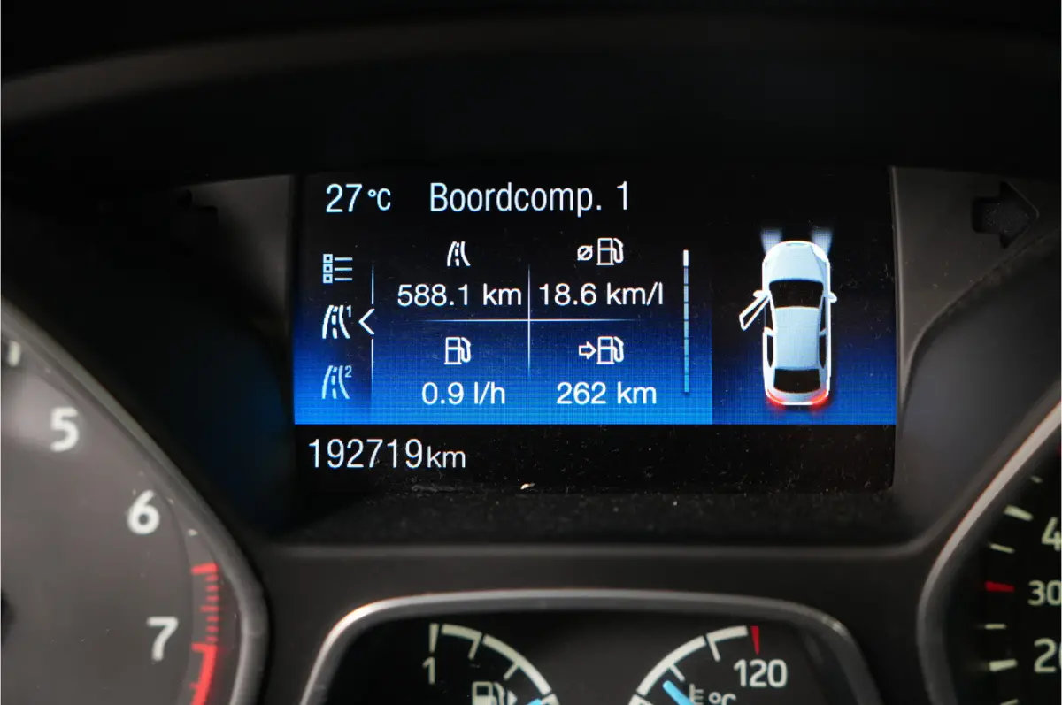 1.0 Titanium | Trekhaak | Cruise | Climate |