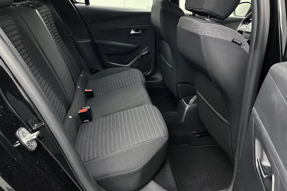 1.2 PureTech Blue Lease Active | Cruise control | Apple Carplay
