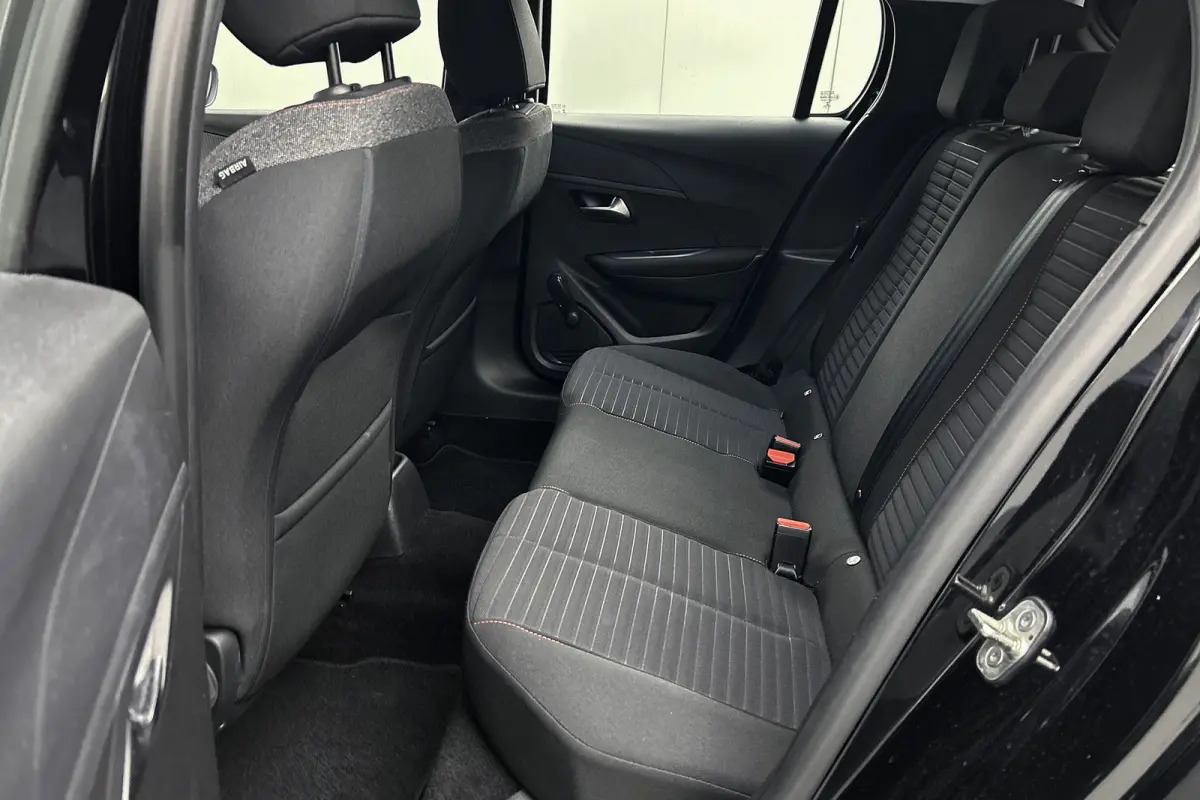 1.2 PureTech Blue Lease Active | Cruise control | Apple Carplay