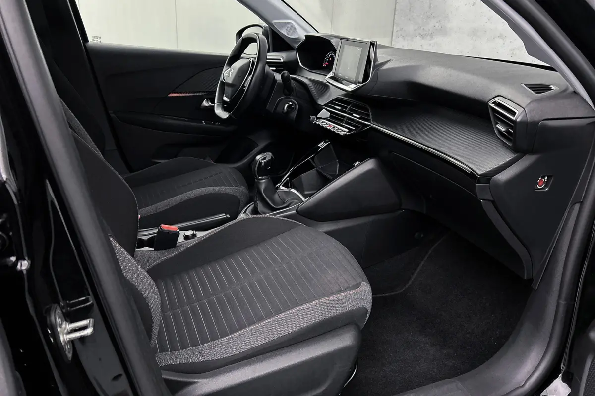 1.2 PureTech Blue Lease Active | Cruise control | Apple Carplay