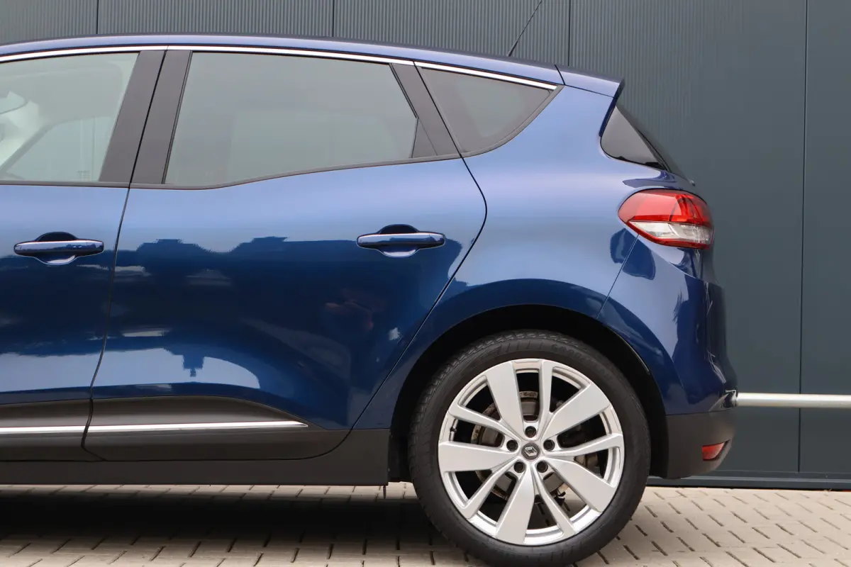 1.3 TCe Limited Automaat | Trekhaak | Stoelverwarming | Camera | Keyless | Apple Carplay / Android Auto | 20 Inch