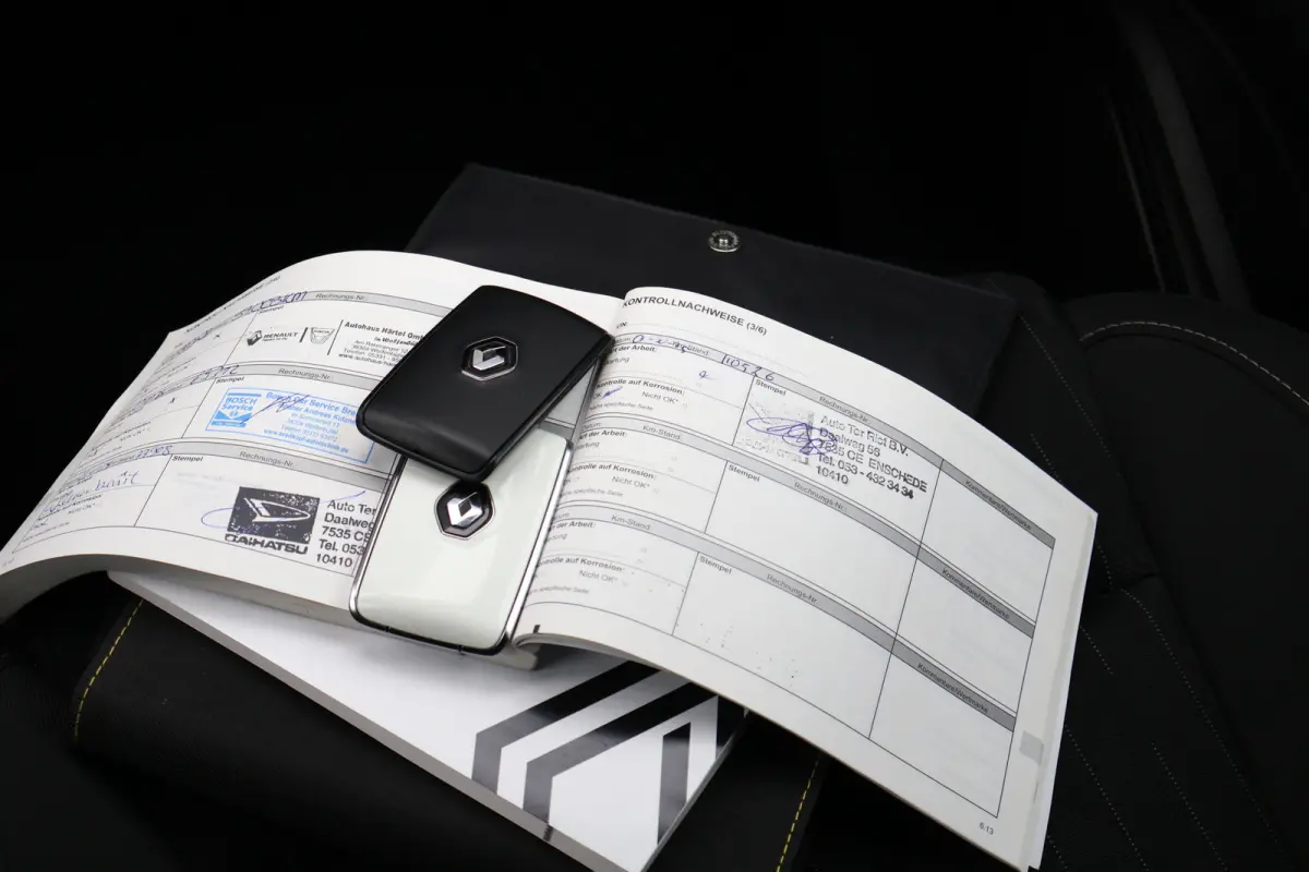 1.3 TCe Limited Automaat | Trekhaak | Stoelverwarming | Camera | Keyless | Apple Carplay / Android Auto | 20 Inch