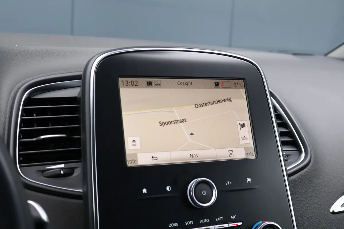 1.3 TCe Limited Automaat | Trekhaak | Stoelverwarming | Camera | Keyless | Apple Carplay / Android Auto | 20 Inch